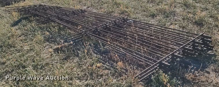 image for item DO3674 (21) fence panels