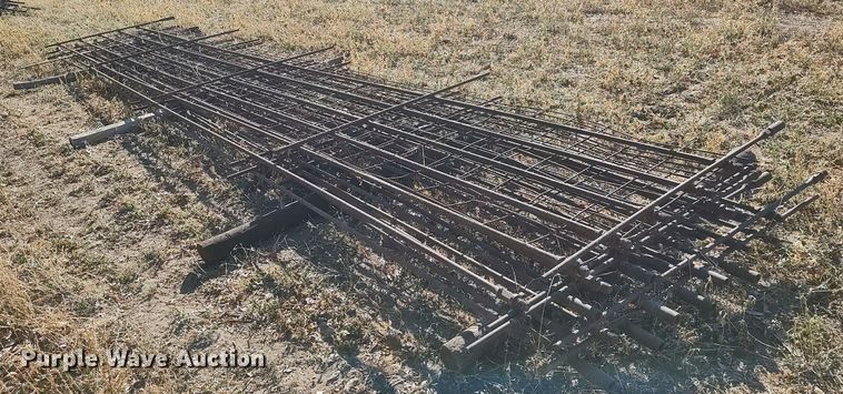 image for item DO3674 (21) fence panels