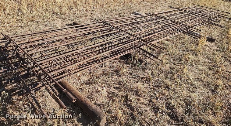 image for item DO3674 (21) fence panels