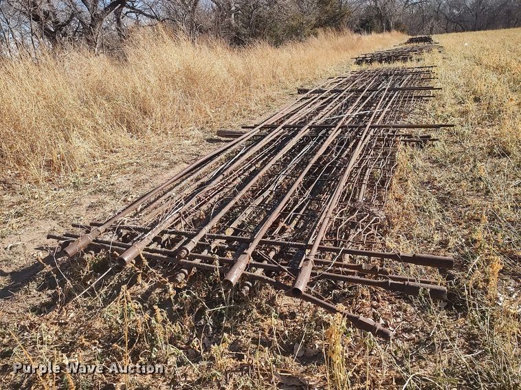 image for item DO3674 (21) fence panels