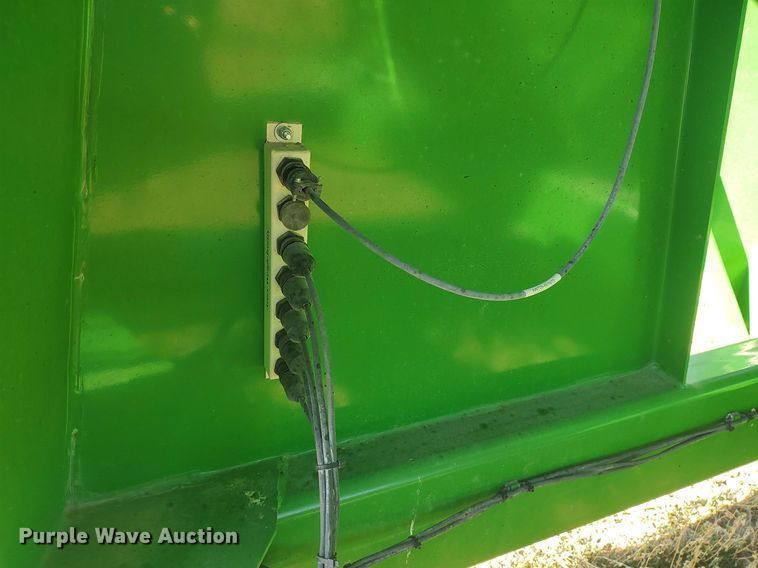 image for item DO3675 2017 Demco 1102  grain cart