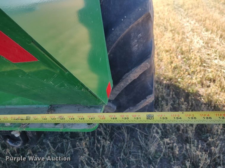 image for item DO3675 2017 Demco 1102  grain cart