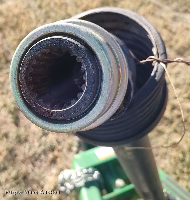 image for item DO3675 2017 Demco 1102  grain cart