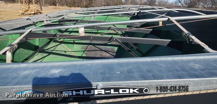 image for item DO3675 2017 Demco 1102  grain cart