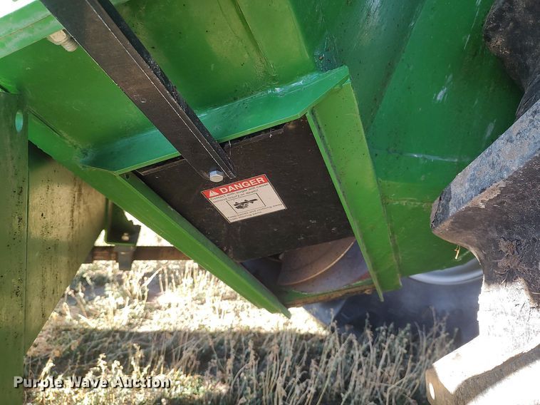 image for item DO3675 2017 Demco 1102  grain cart