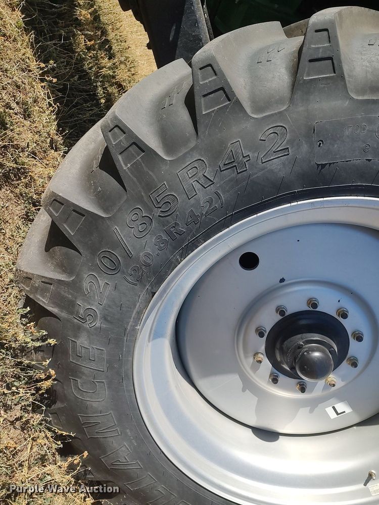 image for item DO3675 2017 Demco 1102  grain cart