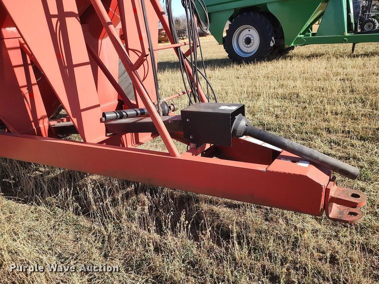 image for item DO3676 Sunflower 8830  grain cart