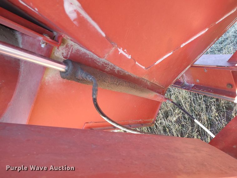 image for item DO3676 Sunflower 8830  grain cart