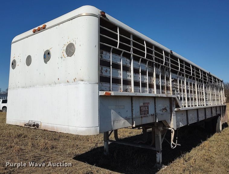 image for item DO3677 1994 Gooseneck  livestock trailer