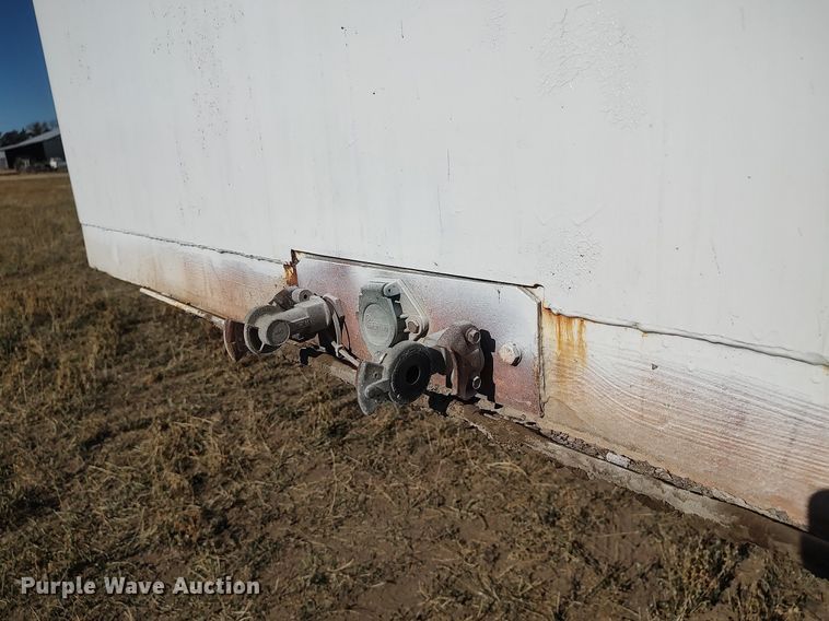 image for item DO3677 1994 Gooseneck  livestock trailer