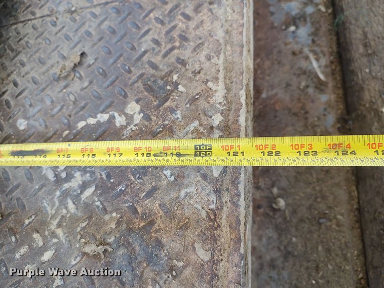 image for item DO3677 1994 Gooseneck  livestock trailer