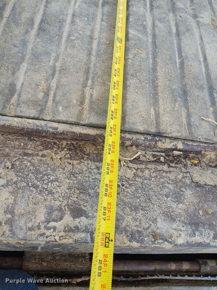 image for item DO3677 1994 Gooseneck  livestock trailer