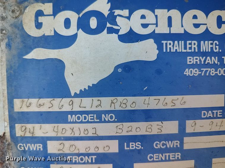 image for item DO3677 1994 Gooseneck  livestock trailer