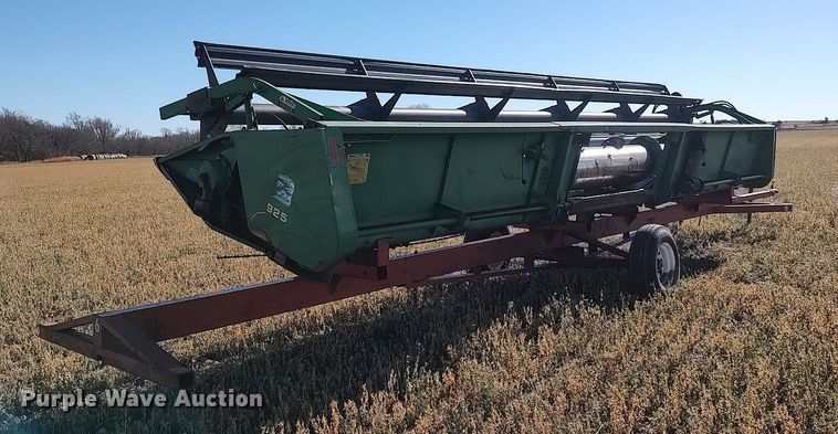 image for item DO3680 1990 John Deere 925  rigid head
