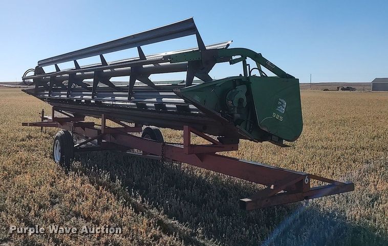 image for item DO3680 1990 John Deere 925  rigid head