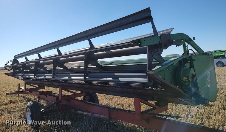 image for item DO3680 1990 John Deere 925  rigid head