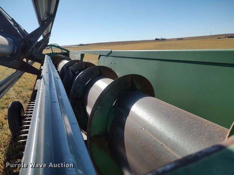 image for item DO3680 1990 John Deere 925  rigid head