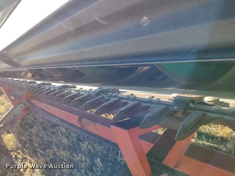 image for item DO3680 1990 John Deere 925  rigid head