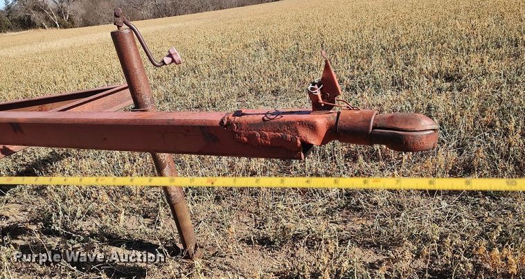 image for item DO3680 1990 John Deere 925  rigid head