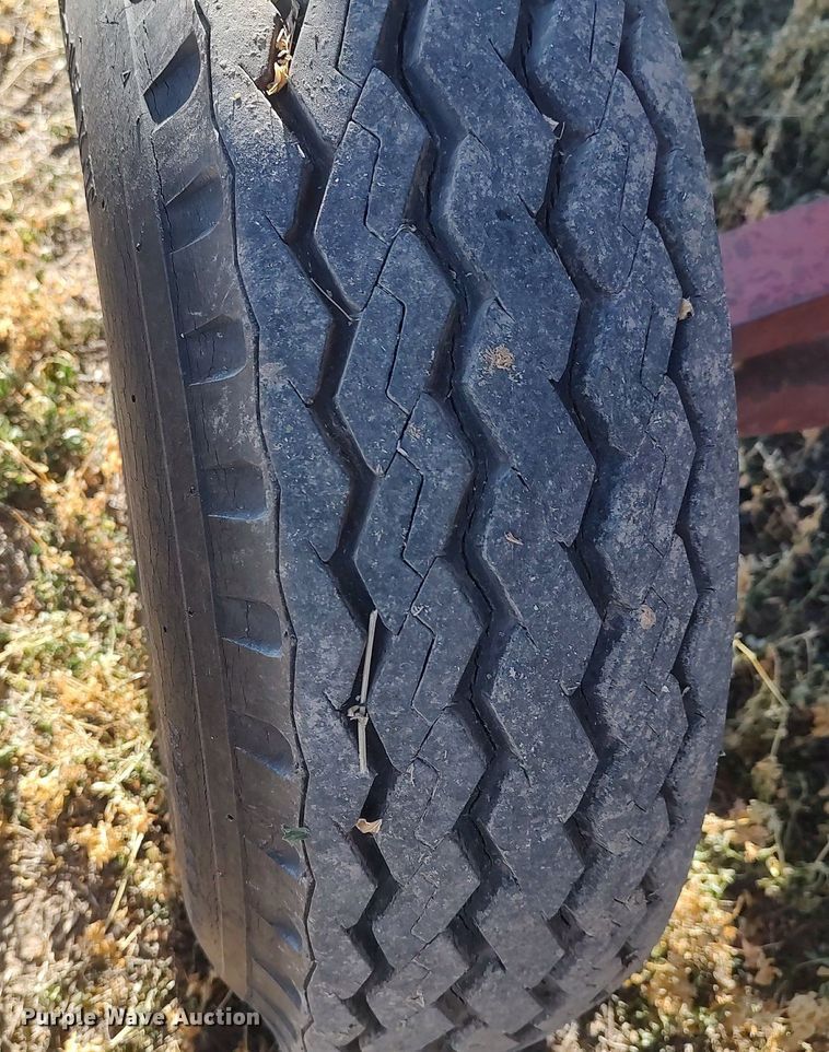 image for item DO3680 1990 John Deere 925  rigid head