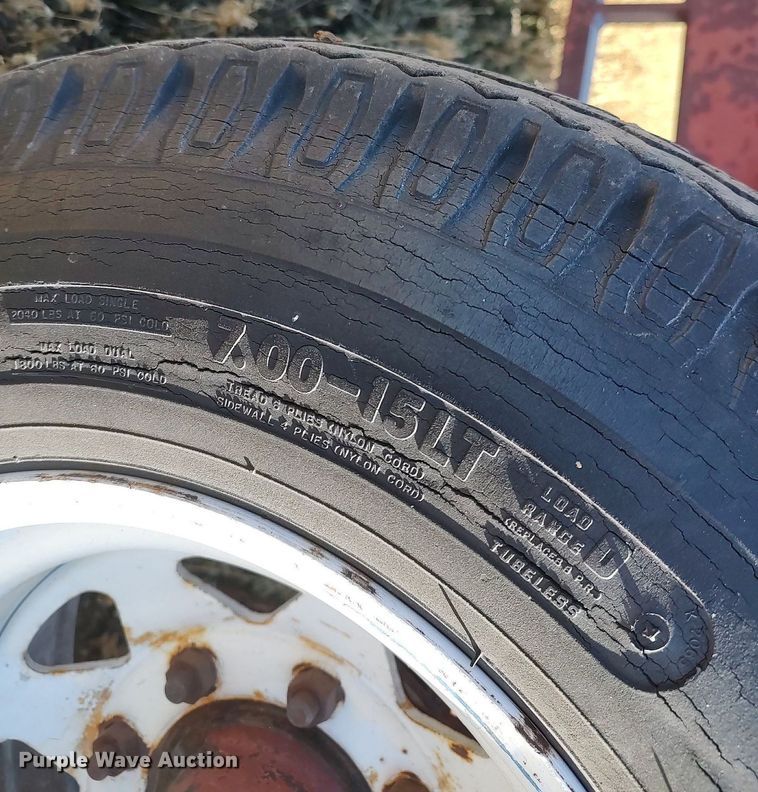 image for item DO3680 1990 John Deere 925  rigid head