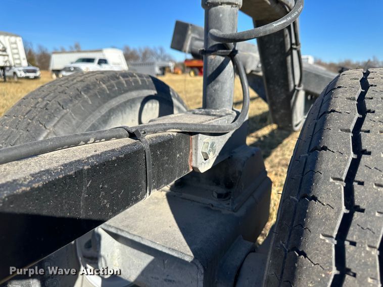 image for item DO3682 Maurer  header trailer