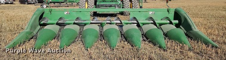 image for item DO3683 2012 John Deere 608C  corn head