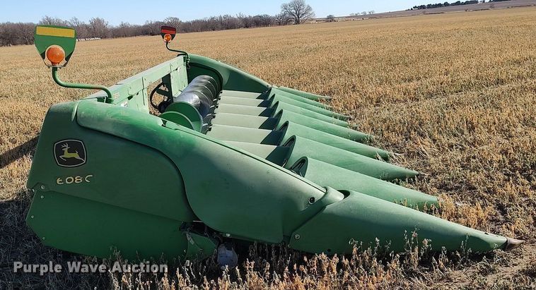 image for item DO3683 2012 John Deere 608C  corn head
