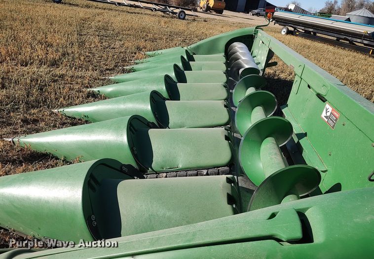 image for item DO3683 2012 John Deere 608C  corn head