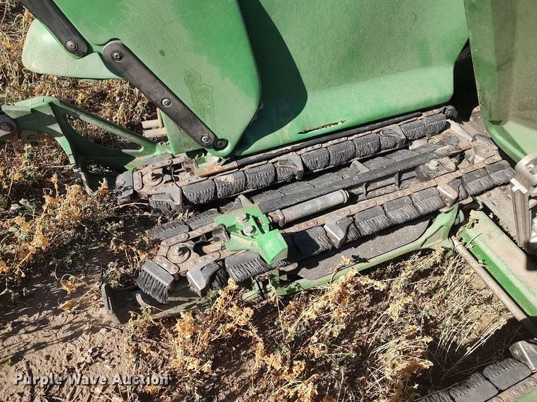 image for item DO3683 2012 John Deere 608C  corn head