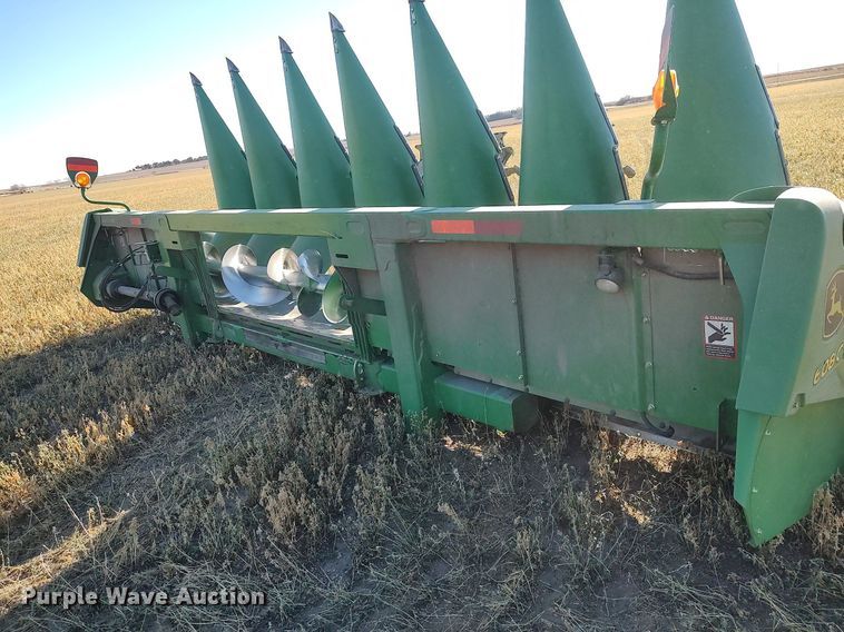 image for item DO3683 2012 John Deere 608C  corn head