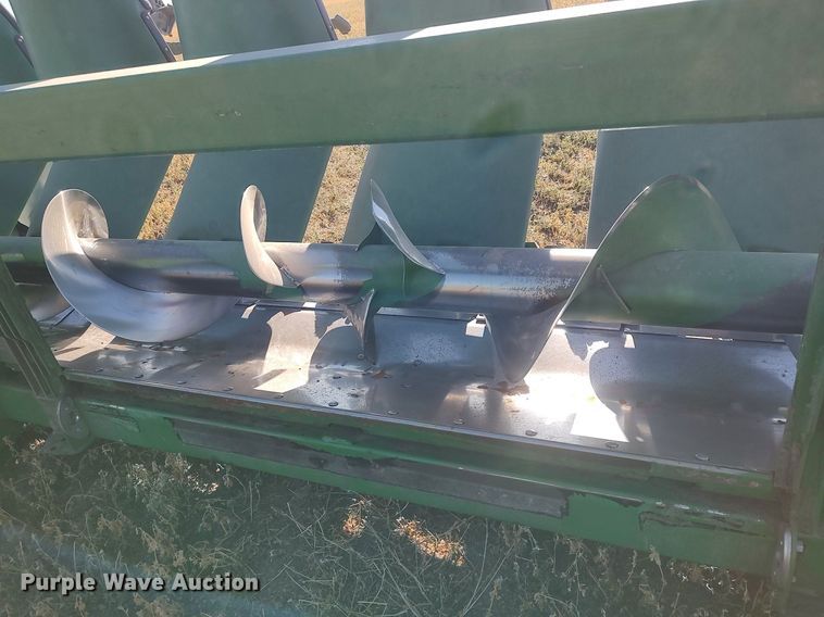 image for item DO3683 2012 John Deere 608C  corn head