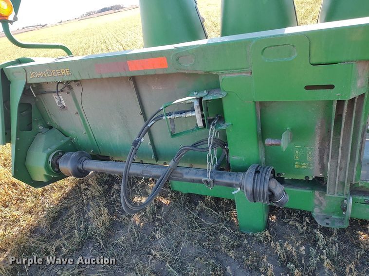 image for item DO3683 2012 John Deere 608C  corn head