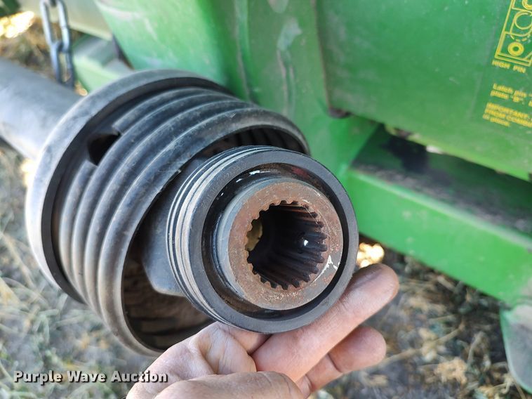 image for item DO3683 2012 John Deere 608C  corn head