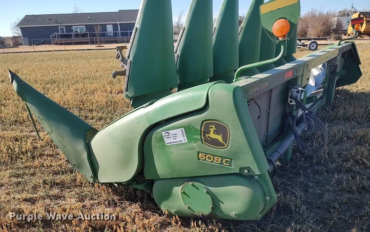 image for item DO3683 2012 John Deere 608C  corn head
