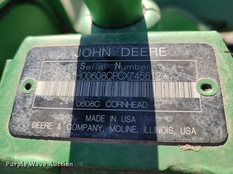 image for item DO3683 2012 John Deere 608C  corn head
