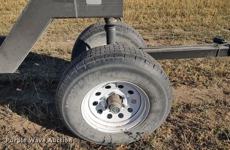 image for item DO3684 2012 Mauer M32  header trailer