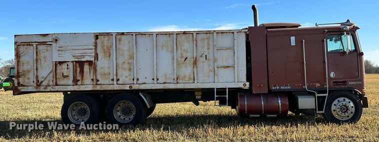 image for item DO3685 1982 Kenworth K100  grain truck