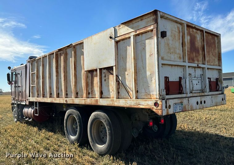 image for item DO3685 1982 Kenworth K100  grain truck