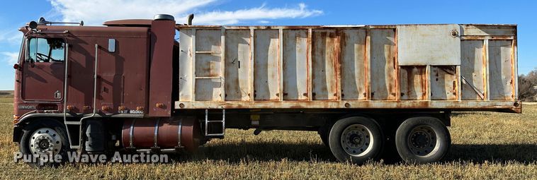image for item DO3685 1982 Kenworth K100  grain truck