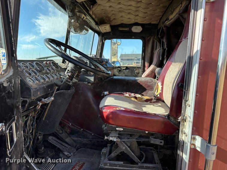 image for item DO3685 1982 Kenworth K100  grain truck