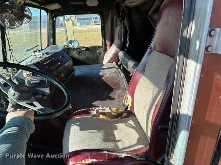 image for item DO3685 1982 Kenworth K100  grain truck