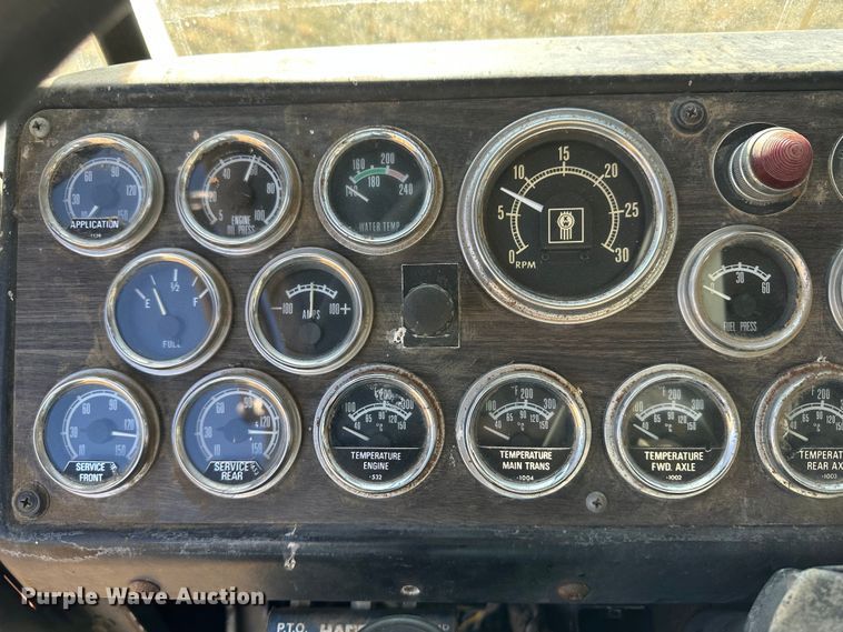 image for item DO3685 1982 Kenworth K100  grain truck