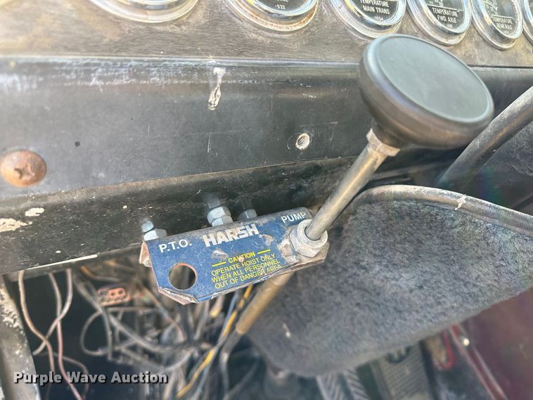 image for item DO3685 1982 Kenworth K100  grain truck