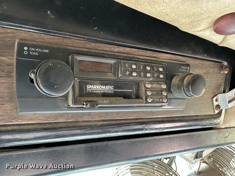 image for item DO3685 1982 Kenworth K100  grain truck