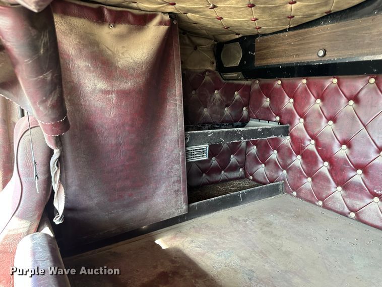 image for item DO3685 1982 Kenworth K100  grain truck