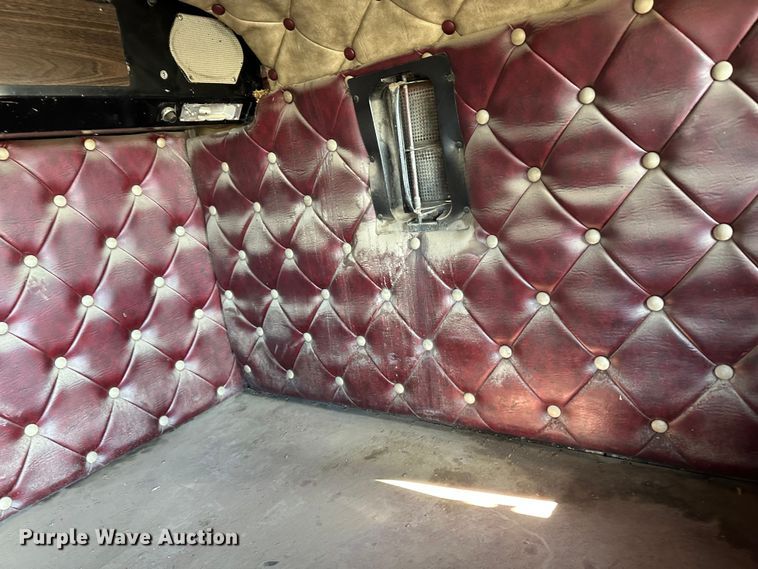 image for item DO3685 1982 Kenworth K100  grain truck