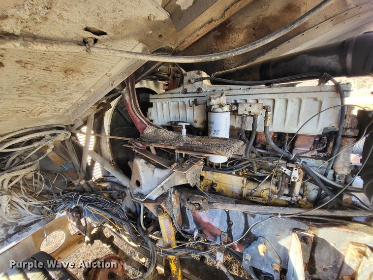 image for item DO3685 1982 Kenworth K100  grain truck