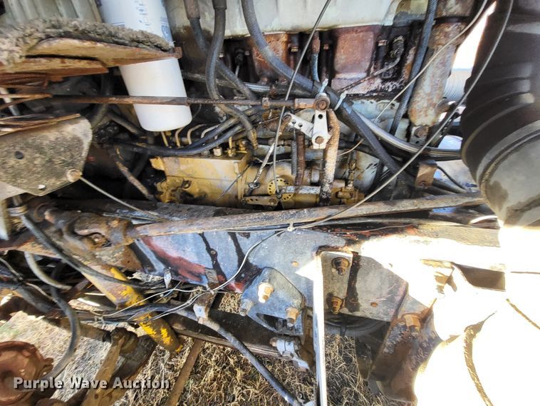 image for item DO3685 1982 Kenworth K100  grain truck