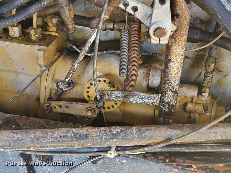 image for item DO3685 1982 Kenworth K100  grain truck